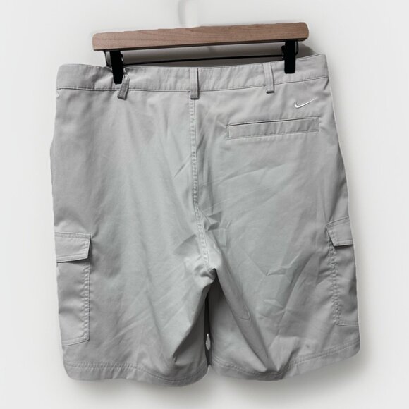 Nike Golf Tour Performance Dri Fit Khaki Shorts Mens Size 34 Tan Cargo Pockets - Picture 3 of 9